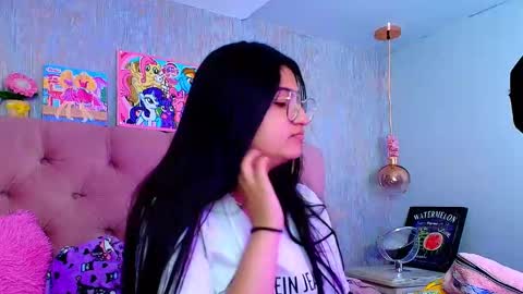 Laurene online show from January 15, 4:50 am