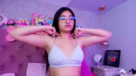 Laurene online show from February 16, 3:35 am