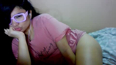 onlyfan laureng7 - 7 laureng2 online show from December 19, 9:49 am