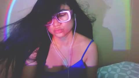 onlyfan laureng7 - 7 laureng2 online show from February 15, 7:51 am