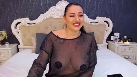 Laura online show from November 22, 8:57 am