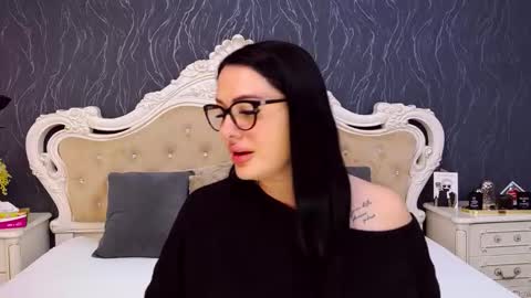 Laura online show from February 16, 4:25 pm