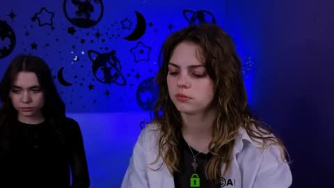 Laure online show from April 12, 9:14 am