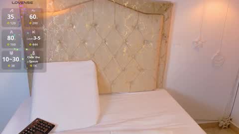 laurenn_smitth online show from January 9, 12:52 pm