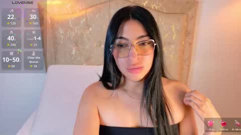 laurenn_smitth online show from January 19, 12:31 pm