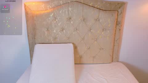 laurenn_smitth online show from April 4, 1:08 pm