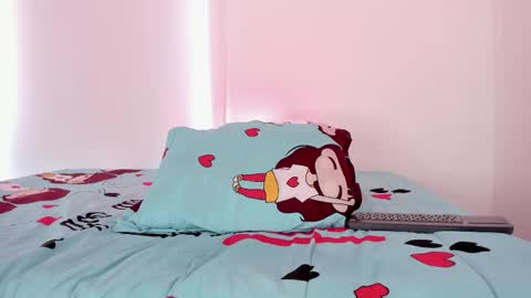 laurensmith9 online show from February 14, 3:15 pm