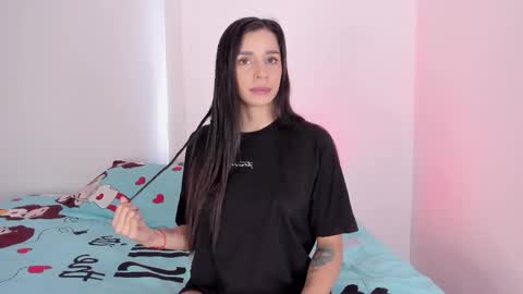 laurensmith9 online show from February 19, 12:22 pm