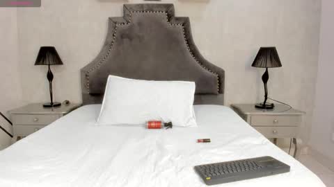 Lauren  online show from November 4, 1:43 pm