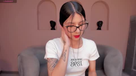 Lau  online show from December 14, 11:31 pm