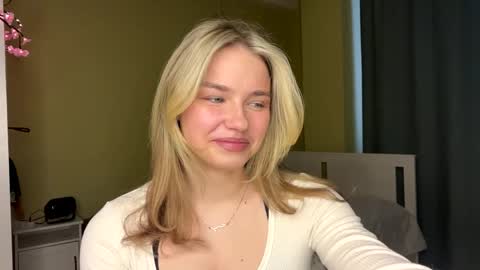 Bella online show from April 19, 5:29 am