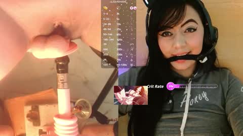 Snapshot of lauriss_ chatting on November 17, 2:50 am lauriss_ online show from November 17, 2:50 am