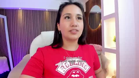 Snapshot of lauroberts chatting on March 11, 7:37 am Lau Roberts online show from March 11, 7:37 am