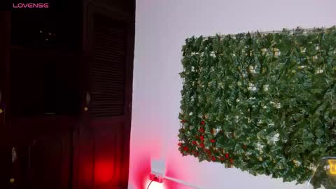  LaurynJeffers  online show from March 23, 7:51 pm