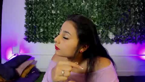  LaurynJeffers  online show from April 25, 9:12 pm