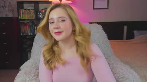 Snapshot of lavender_tender chatting on September 13, 7:24 pm Lav online show from September 13, 7:24 pm