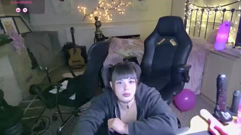 Lavenderrzz online show from February 24, 3:10 pm