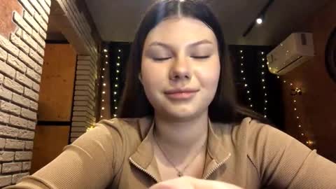 Snapshot of laveniaabadi chatting on February 12, 5:30 pm Leela online show from February 12, 5:30 pm