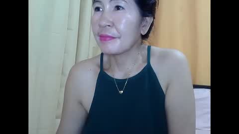 lavine1983 online show from September 17, 5:36 pm