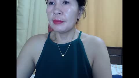 lavine1983 online show from November 26, 8:43 pm