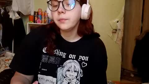 Snapshot of lavonesorge chatting on February 19, 12:45 pm Adeline online show from February 19, 12:45 pm