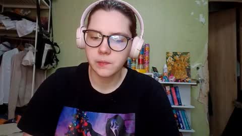 Snapshot of lavonesorge chatting on March 3, 6:41 am Adeline online show from March 3, 6:41 am