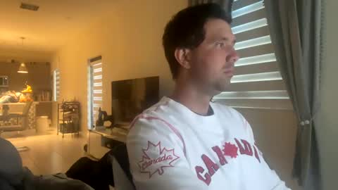 Snapshot of law_cambio chatting on December 3, 1:32 pm law_cambio online show from December 3, 1:32 pm