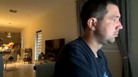 Snapshot of law_cambio chatting on December 11, 12:34 pm law_cambio online show from December 11, 12:34 pm