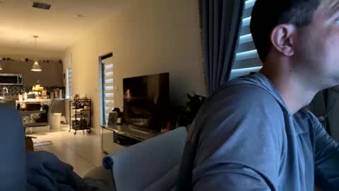 Snapshot of law_cambio chatting on December 13, 12:39 pm law_cambio online show from December 13, 12:39 pm