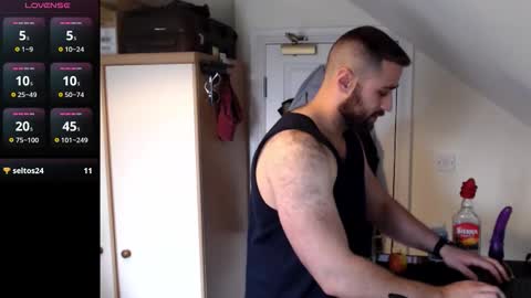 Snapshot of lawyerstud chatting on October 9, 12:36 pm lawyerstud online show from October 9, 12:36 pm