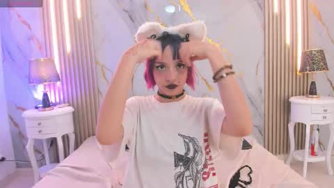 Laxi online show from February 25, 8:40 pm