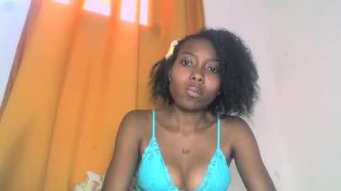 layannek online show from October 10, 8:13 am