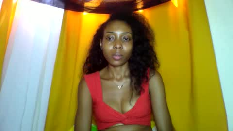 layannek online show from November 25, 6:46 am