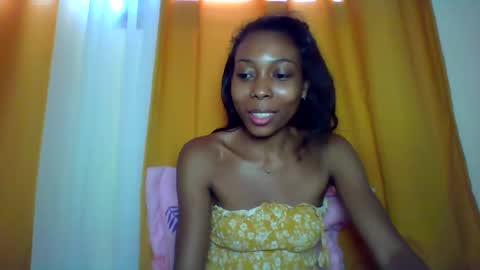 layannek online show from December 19, 8:10 am