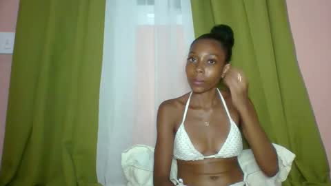 layannek online show from March 6, 5:53 pm