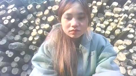 layla_999 online show from January 13, 2:17 am