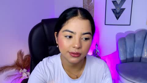 Layla Breezee online show from April 21, 11:05 am