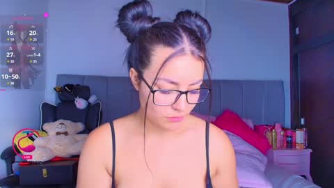 Layla online show from January 20, 5:27 pm