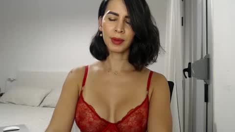 Layla online show from September 24, 2:15 am