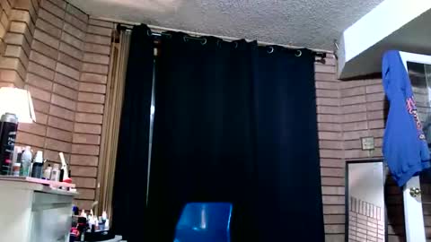 Snapshot of laylakills chatting on January 10, 9:22 am Layla Kills online show from January 10, 9:22 am