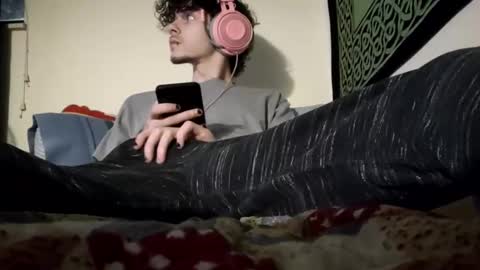 Snapshot of laymetorest420 chatting on March 9, 4:05 am Stitch online show from March 9, 4:05 am