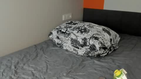 Alex online show from April 17, 4:10 pm