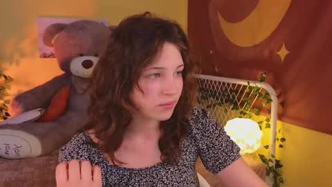 Lea online show from March 3, 6:33 pm