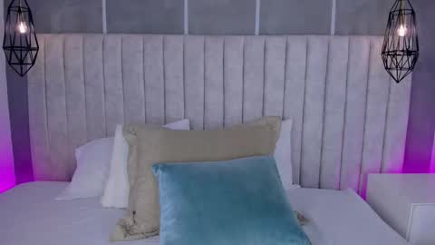    online show from March 26, 6:35 pm