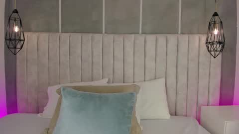    online show from March 30, 6:09 pm