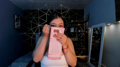 Snapshot of lea_velle chatting on October 18, 4:37 am Lea Velle online show from October 18, 4:37 am