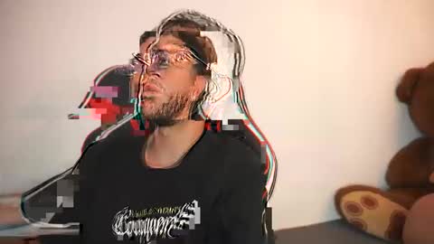 Snapshot of league_of_lovers2 chatting on September 18, 2:02 am Vero Andy and Caius online show from September 18, 2:02 am