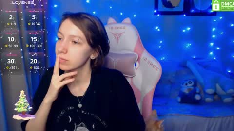 Leah  Gotty online show from December 18, 2:38 pm