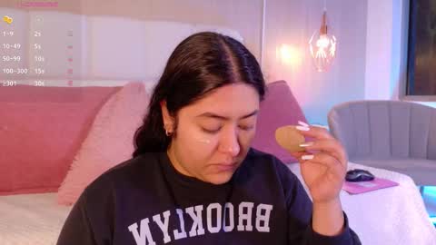 Leah online show from September 27, 2:55 pm