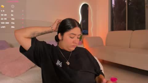 Leah online show from October 22, 2:50 pm